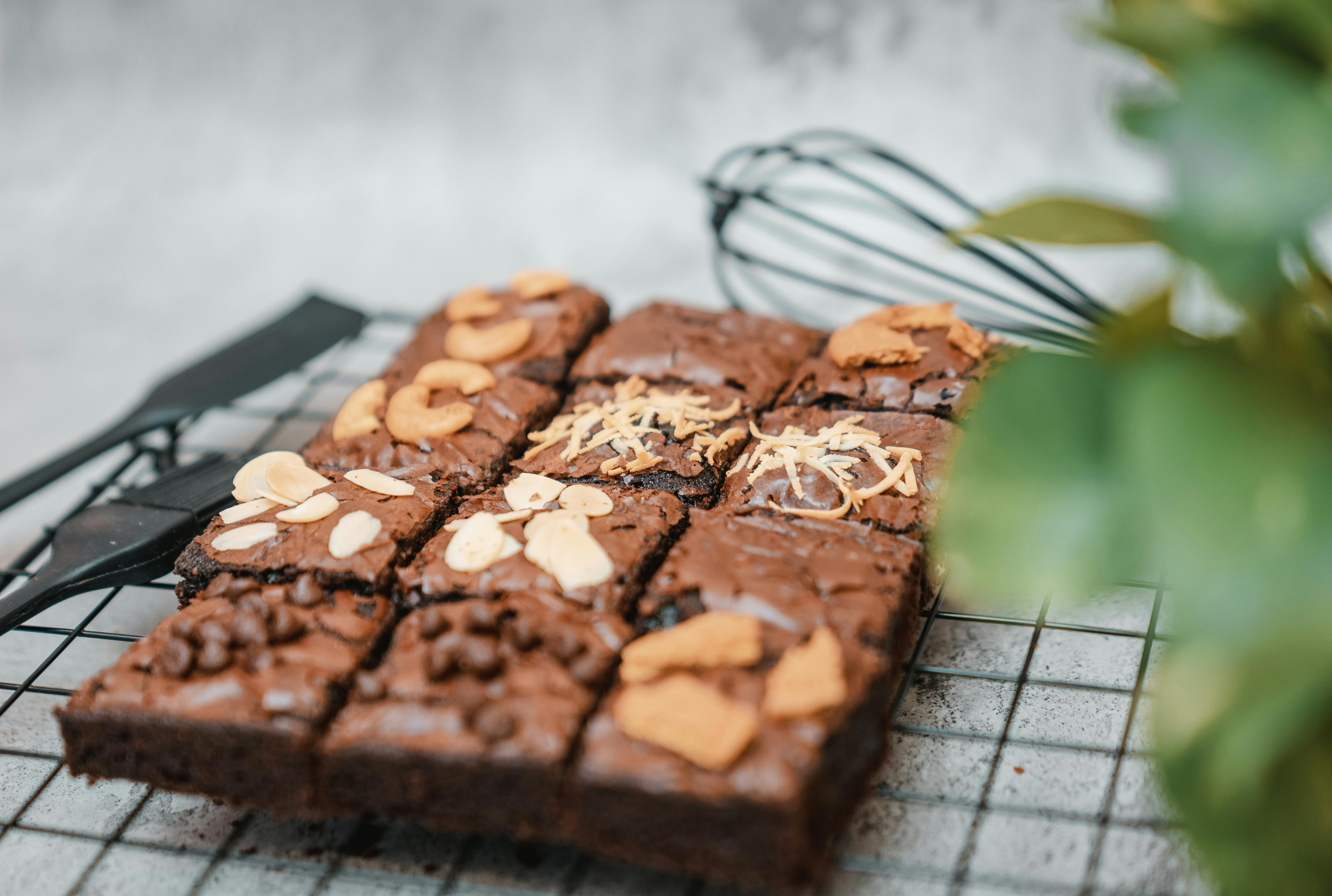 If You’re Constantly Craving Food, Read This